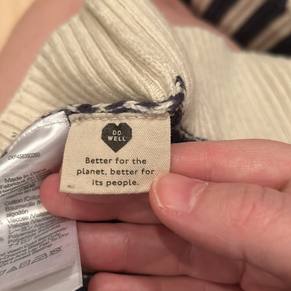 Madewell Crewmeck sweater with functional buttons up the back - Picture 6 of 7